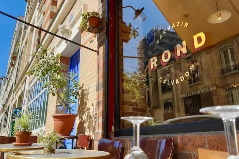 Charming Bright Sunny Studio In Belleville Paris Exterior photo