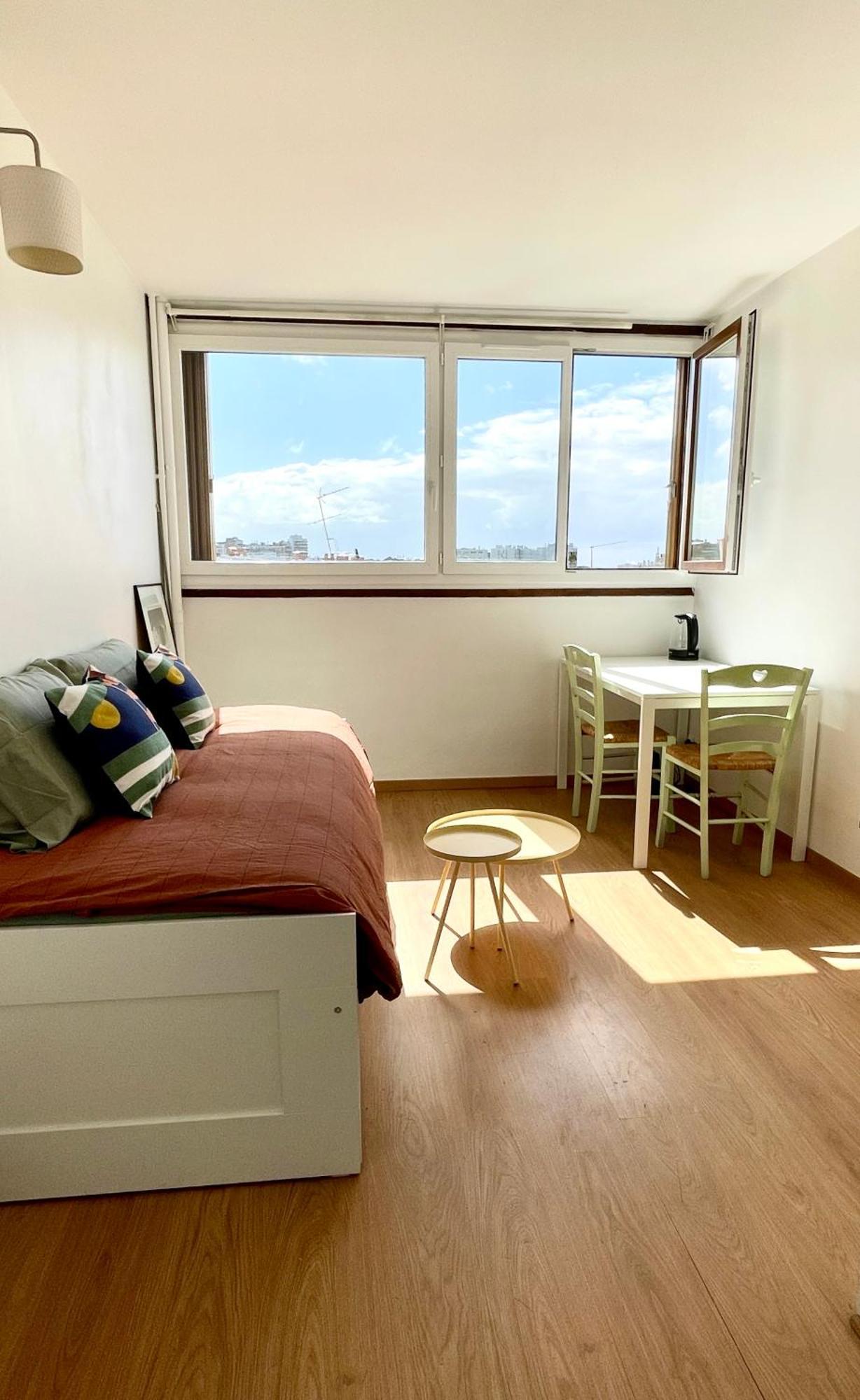 Charming Bright Sunny Studio In Belleville Paris Exterior photo